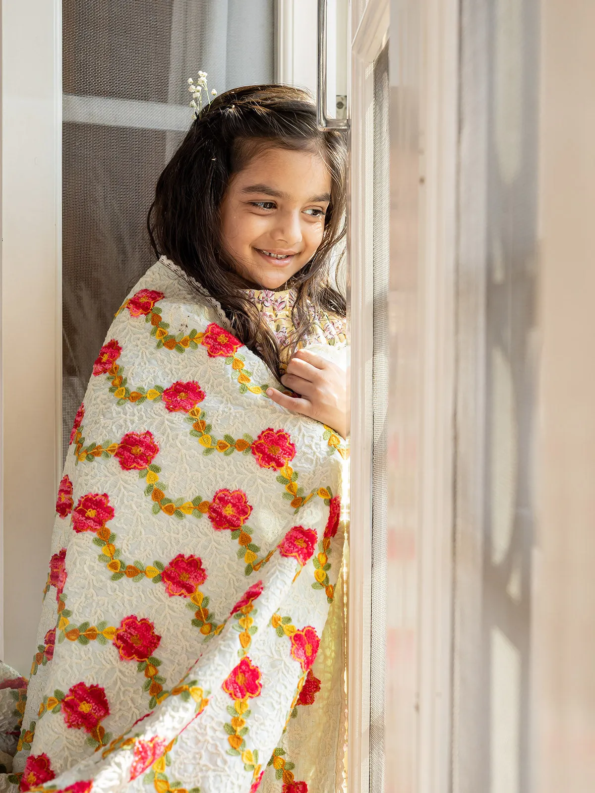 Girl's Green Garden Boho Red Rose Woollen Luxury Baby kids Blanket  - HALEMONS