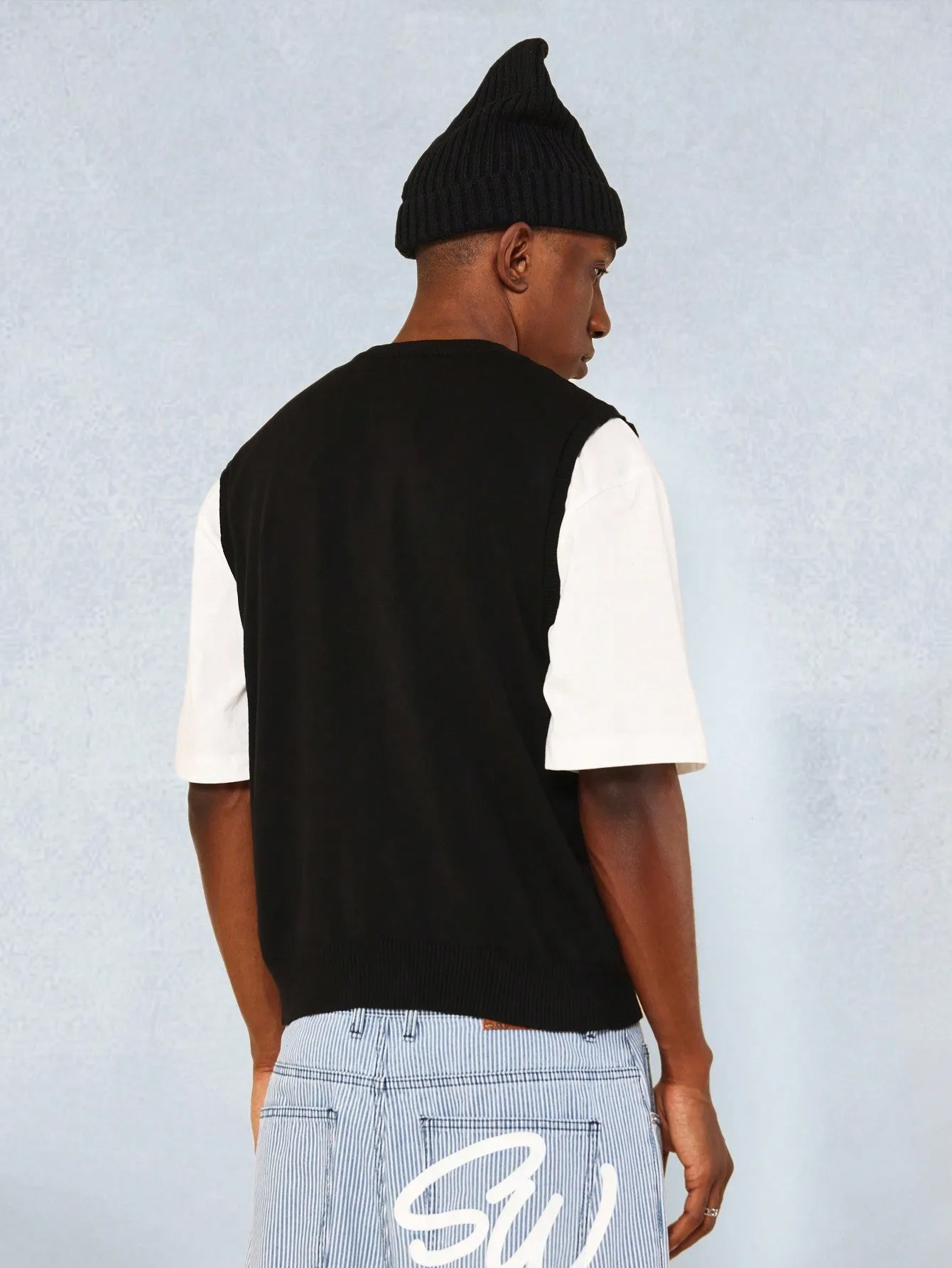 Regular Fit Knit Sweater Vest With Heart Graphic Print