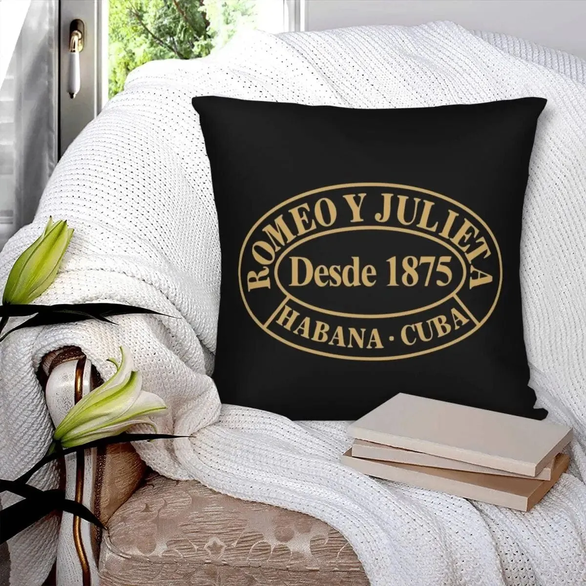 Romeo and Julieta Habana Cuba Cigar Style Pillowcases  Poliester
