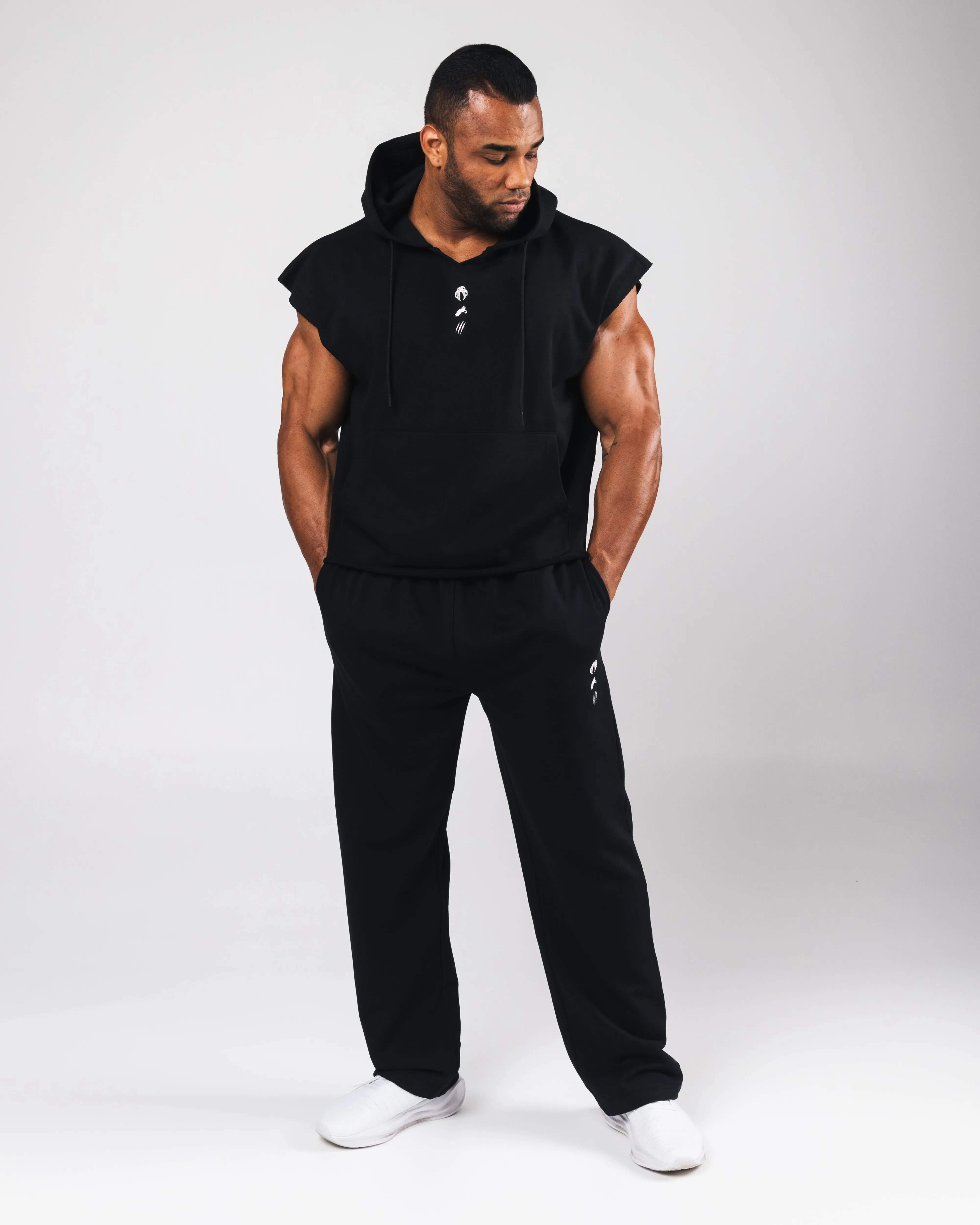 Three Pillar Capped Hoodie - Black